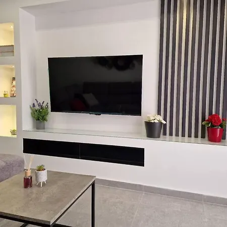 Luxury At Barbara Properties -brand New * خليج سانت بول