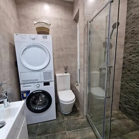 Luxury At Barbara Properties -brand New شقة *