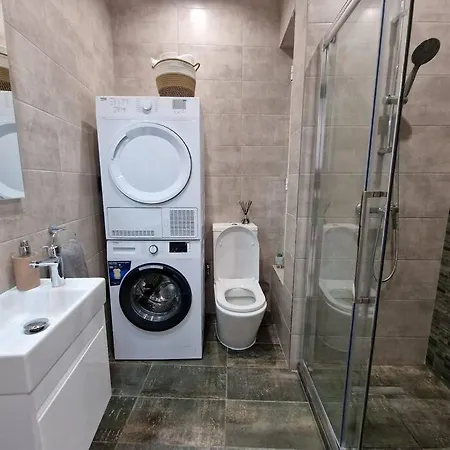 Luxury At Barbara Properties -brand New *