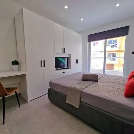 Luxury At Barbara Properties -brand New Apartament *